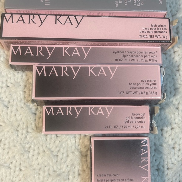 Mary Kay Eye Essentials in Pink and Black